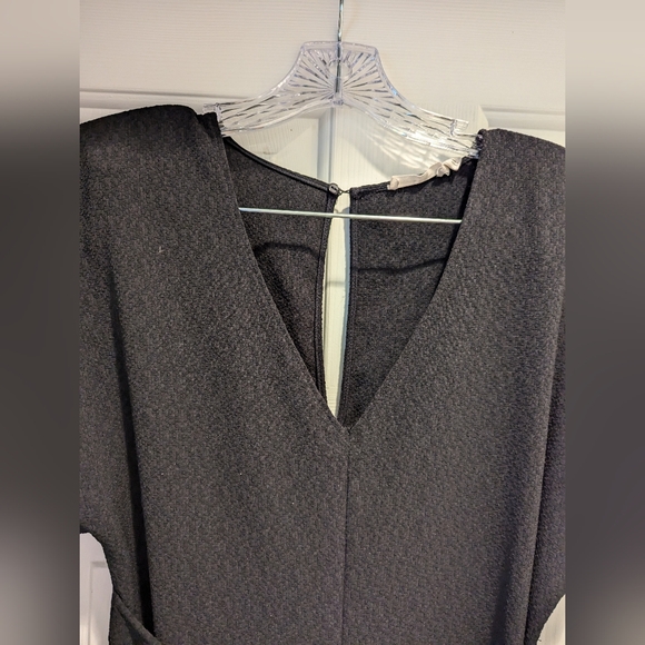 LUSH Black Tie Front Tapered Leg Jumpsuit Keyhole Back Women’s Size XS - Picture 4 of 10